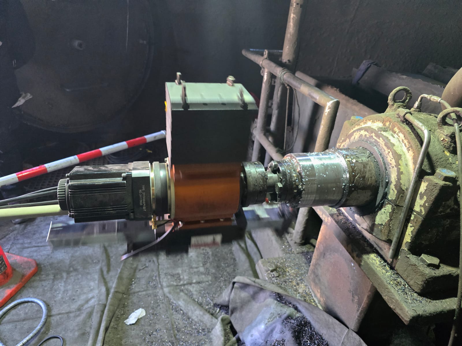Técnico de R Ingeniería en labores de mecanizado